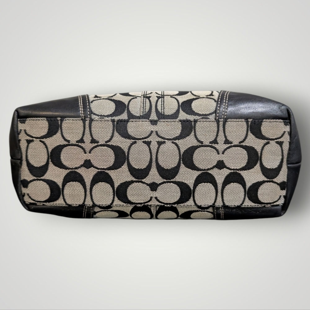 Coach Hampton Signature Tote - Picture 6 of 16